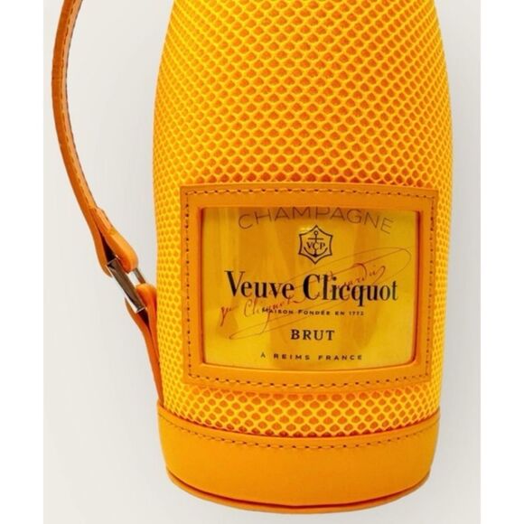 Veuve Clicquot Champagne Orange Insulated Bottle Jacket Sleeve Zip 750 ml Cozy - Picture 2 of 5